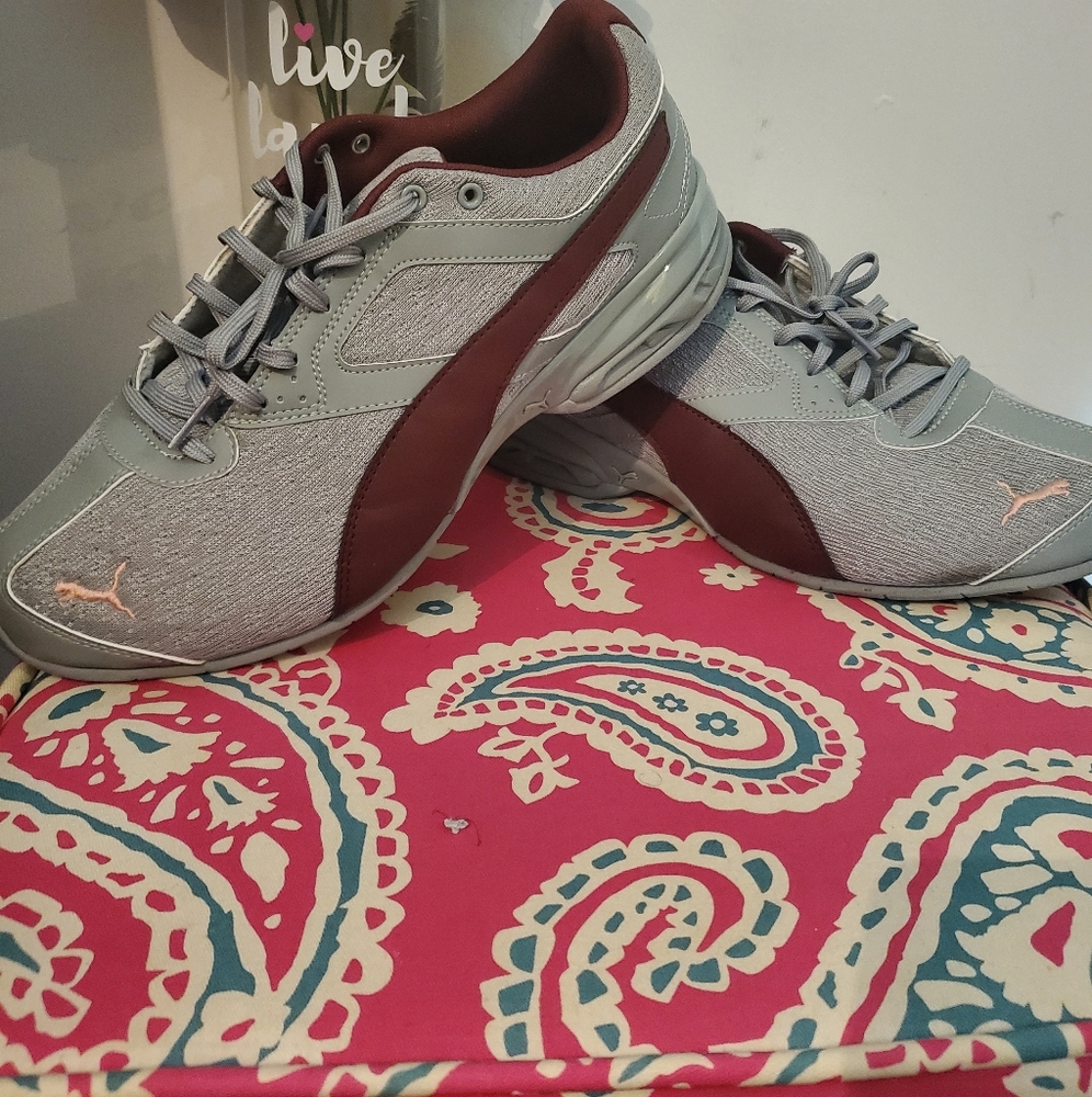 Puma Sneakers